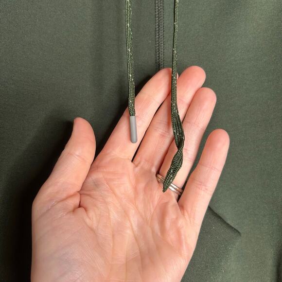 L.L. Bean Slim Fit Track Pants Mens Small Green Athleisure Outdoors Hiking Gym - Picture 4 of 8